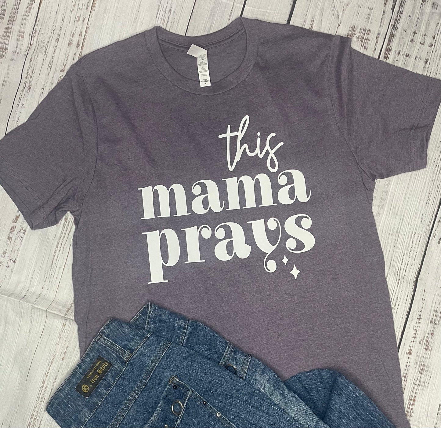 THIS MAMA PRAYS
